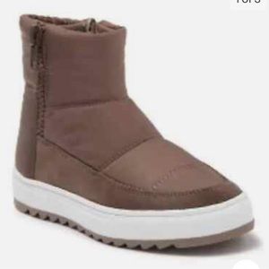 Blondo  Samarie Waterproof Quilted Platform Winter Boots 10